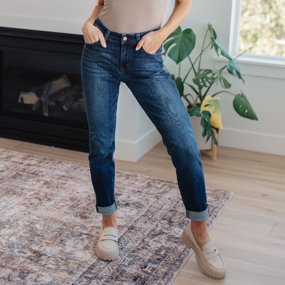 NWT Judy Blue Mid Rise Cuffed Slim Fit Jeans 0/24